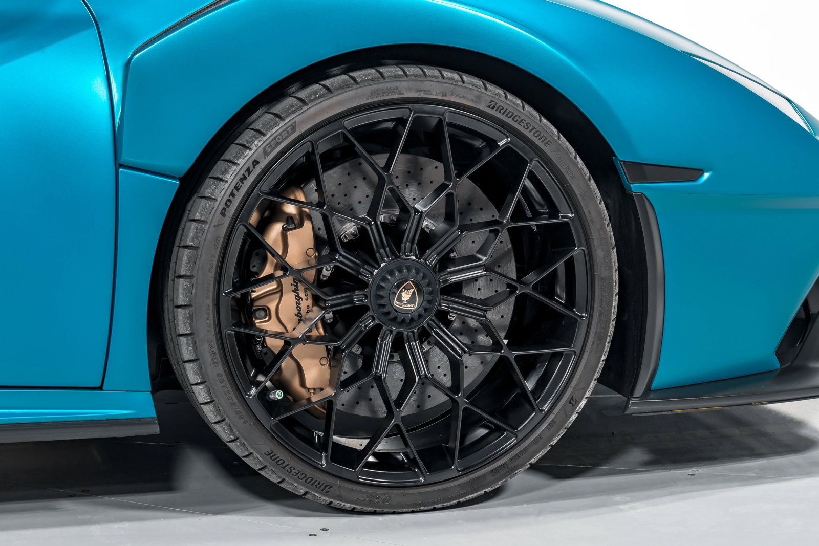 Used 2022 Lamborghini Huracan STO RWD image 49