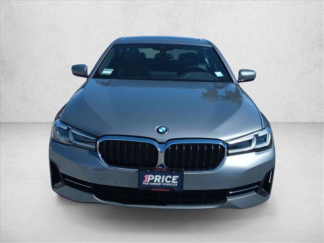 Used 2023 BMW 530i w/ Convenience Package RWD image 2