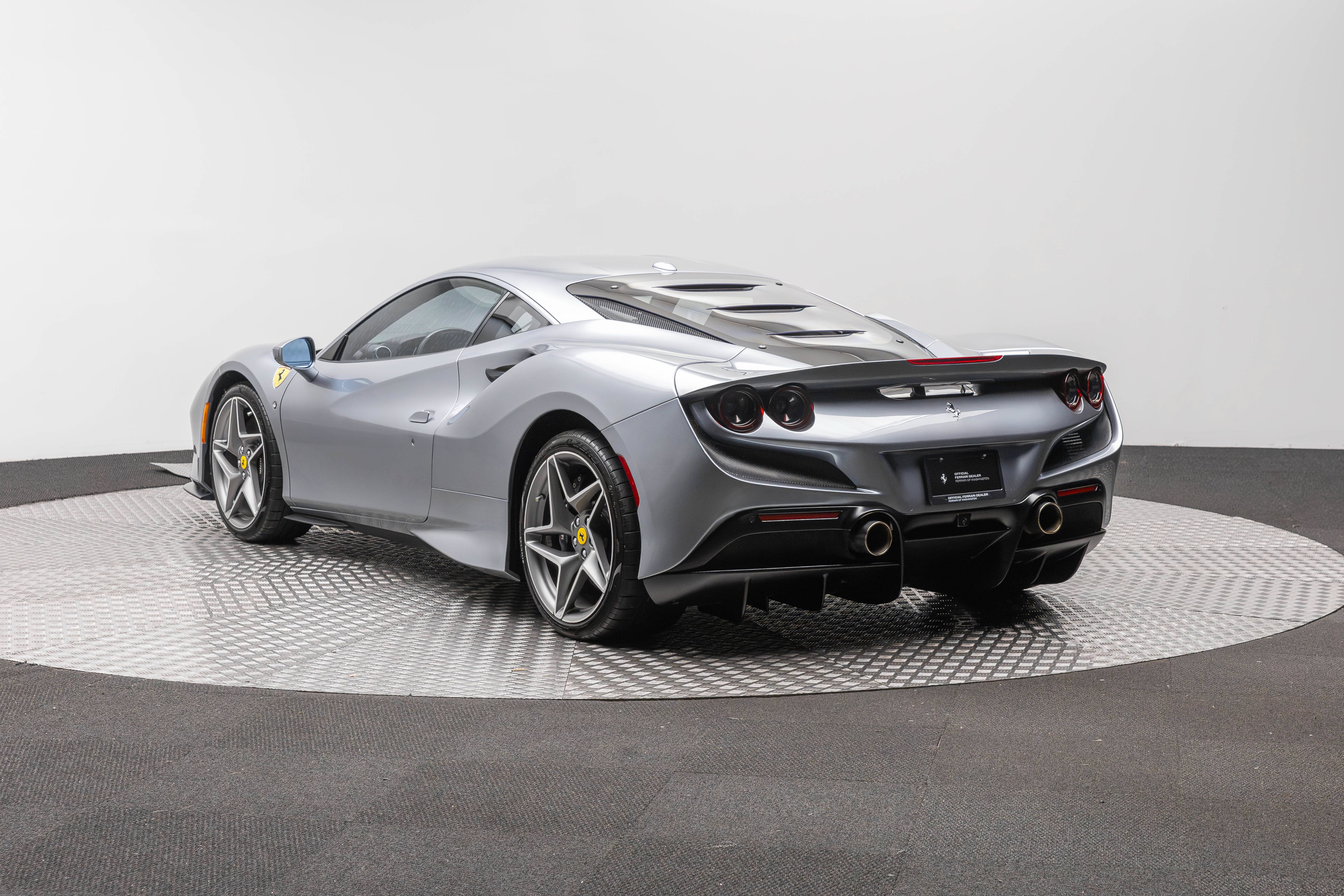 Used 2020 Ferrari F8 Tributo RWD image 3