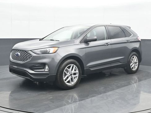 Used 2023 Ford Edge SEL w/ Convenience Package image 2