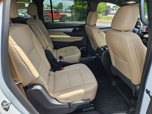Used 2026 Buick Enclave Preferred w/ Power Package FWD image 19