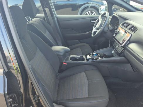 Used 2025 Nissan Leaf SV Plus FWD image 6