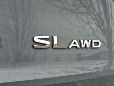 Used 2021 Nissan Rogue SL image 10