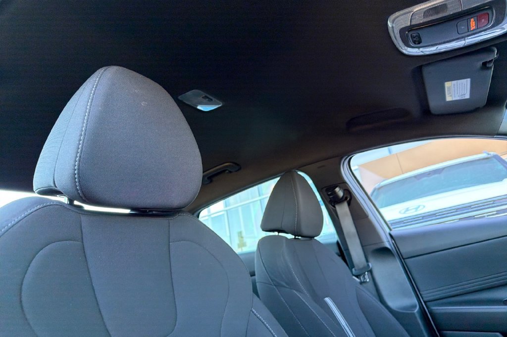 Certified 2025 Hyundai Elantra SEL w/ Cargo Package FWD image 17
