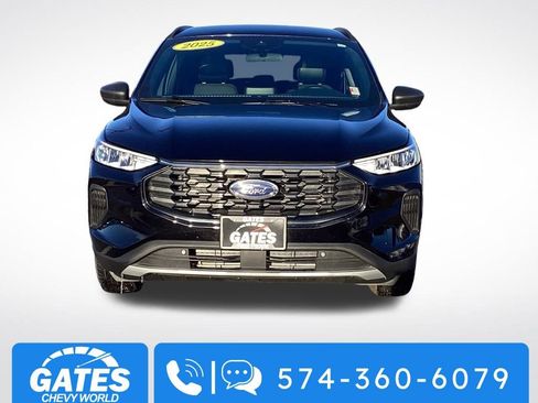 Used 2025 Ford Escape ST-Line image 2