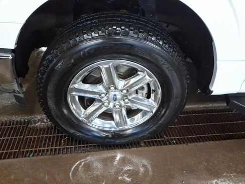 Used 2024 Ford F150 XLT image 3