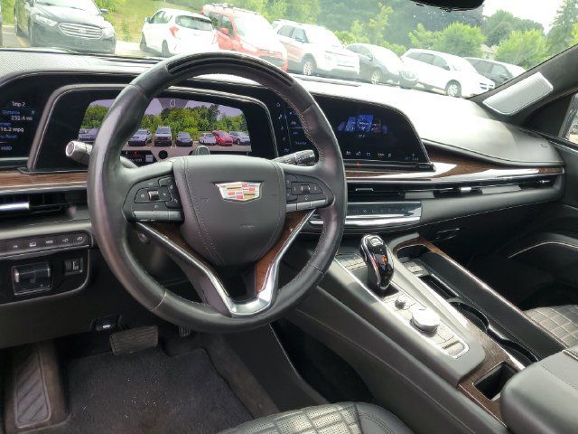Used 2023 Cadillac Escalade Premium Luxury Platinum AWD/4WD image 18