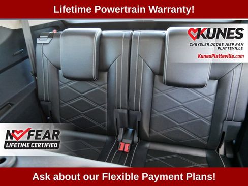Used 2025 Volkswagen Atlas SE AWD/4WD image 20