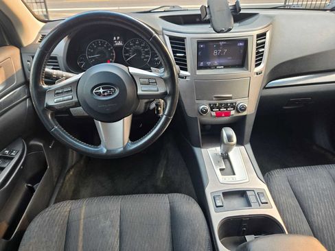 Used 2011 Subaru Outback 2.5i Premium AWD/4WD image 18