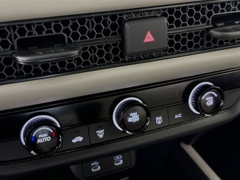 New 2026 Honda HR-V LX image 17