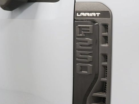 Used 2024 Ford F250 Lariat w/ Lariat Ultimate Package AWD/4WD image 36