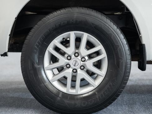 Used 2021 Nissan Frontier SV RWD image 18