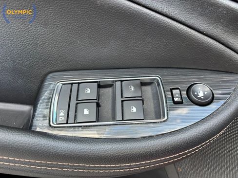 Used 2016 Chevrolet Impala LT w/ Leather Package image 30