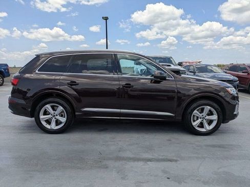 Used 2021 Audi Q7 2.0T Premium Plus w/ Premium Plus Package AWD/4WD image 2
