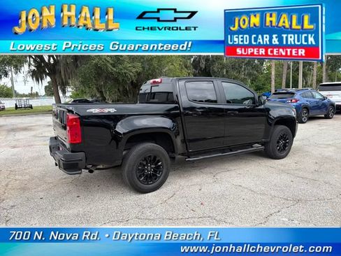 Used 2022 Chevrolet Colorado LT w/ Trail Boss Package AWD/4WD image 10