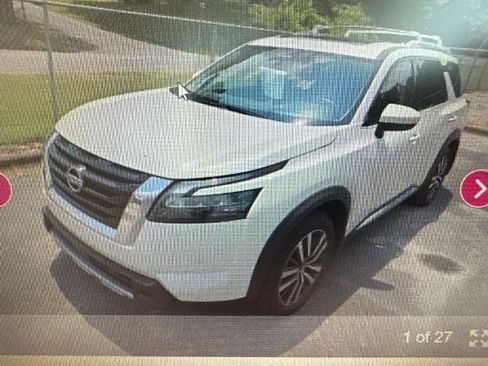 Certified 2025 Nissan Pathfinder Platinum w/ Cargo Package FWD image 1