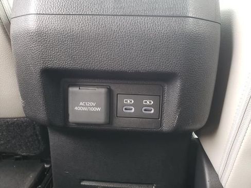 Used 2025 Toyota Tacoma Limited AWD/4WD image 14