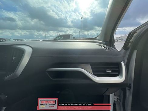 Used 2022 GMC Terrain SLE w/ Driver Convenience Package image 28