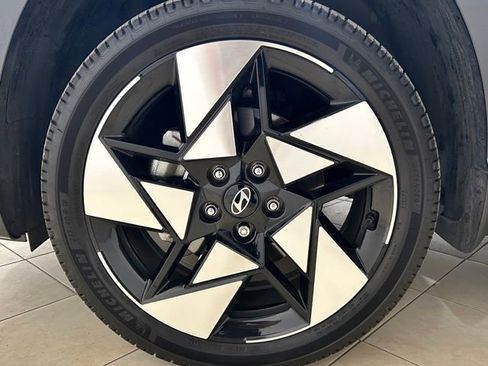 Used 2024 Hyundai Kona Limited AWD/4WD image 9