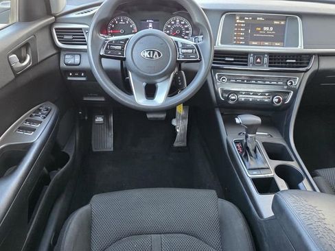 Used 2019 Kia Optima LX image 10