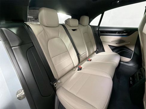 Certified 2026 Porsche Macan Electric RWD image 26