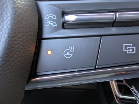 Used 2025 Chevrolet Traverse Z71 w/ Driver Confidence Package image 32