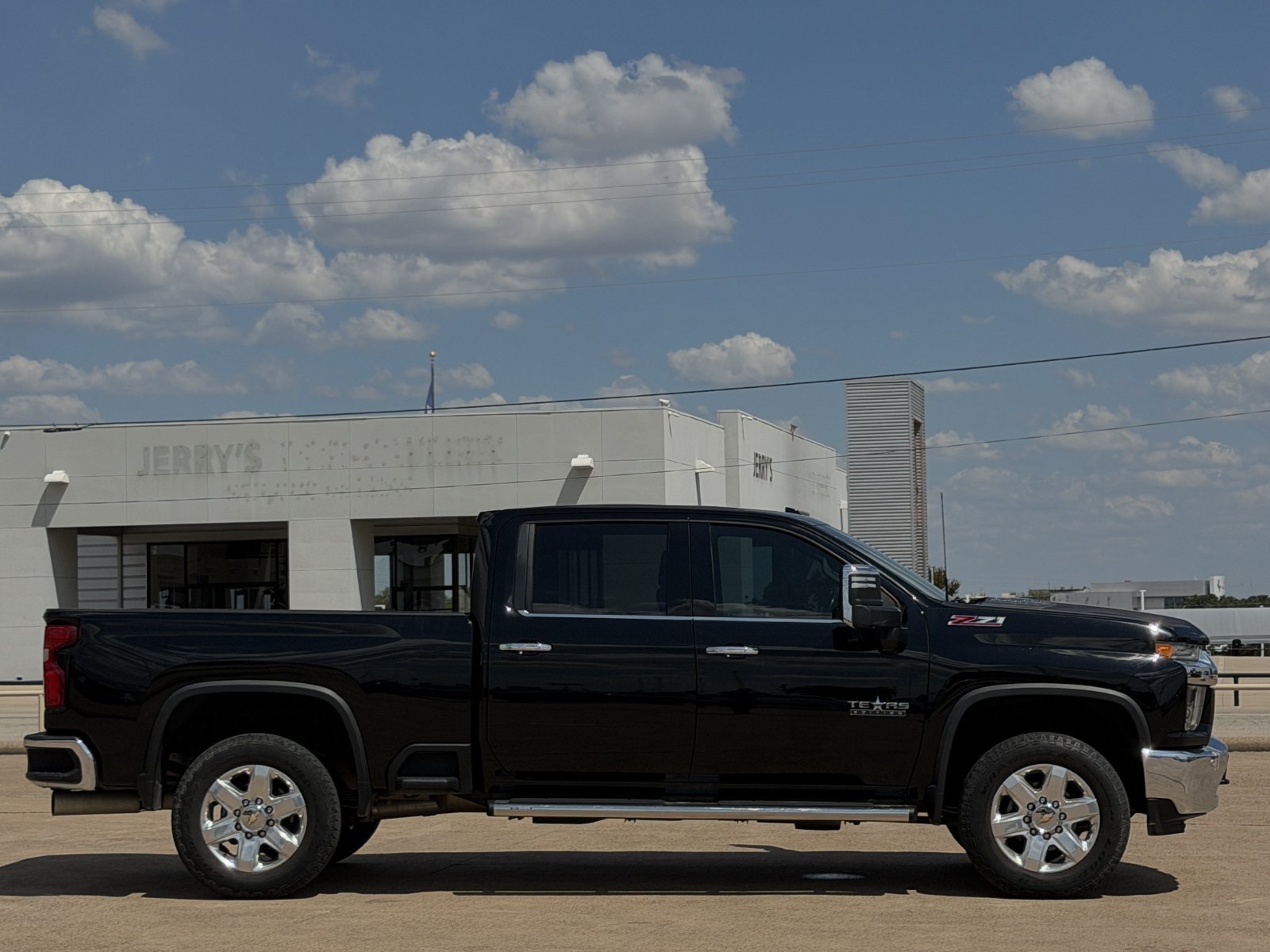 Used 2023 Chevrolet Silverado 2500 LTZ w/ LTZ Premium Texas Edition AWD/4WD image 3