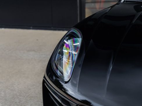 Certified 2024 Porsche Macan AWD/4WD image 17