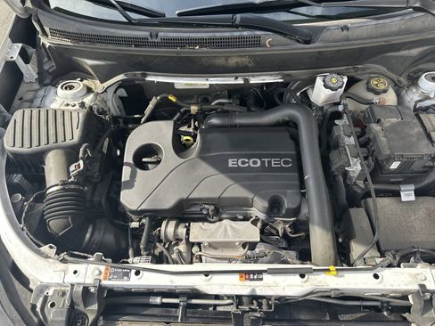 Used 2022 Chevrolet Equinox RS w/ RS Leather Package FWD image 37