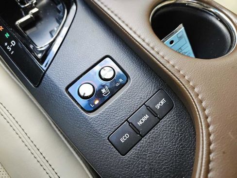 Used 2013 Toyota Avalon Limited image 21