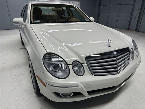 Used 2008 Mercedes-Benz E 350 350 4MATIC image 9