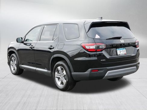 Certified 2025 Honda Pilot EX-L image 5