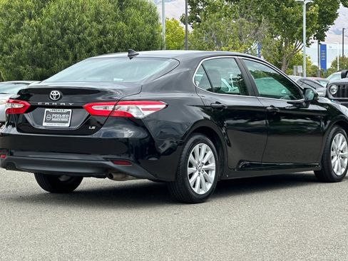 Used 2019 Toyota Camry LE FWD image 4