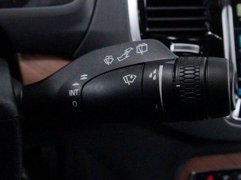 Certified 2025 Volvo XC90 T8 Plus w/ Protection Package Premier image 47