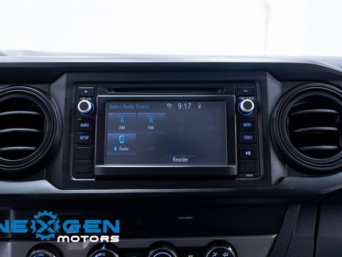 Used 2019 Toyota Tacoma SR image 12