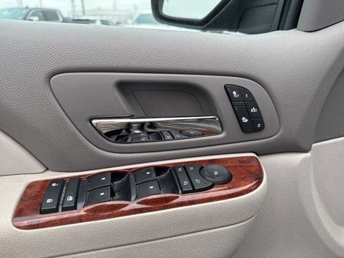 Used 2012 GMC Yukon XL SLT w/ SLT-2 Equipment Package image 23