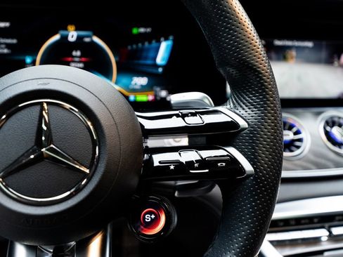 Used 2022 Mercedes-Benz AMG GT 43 image 32