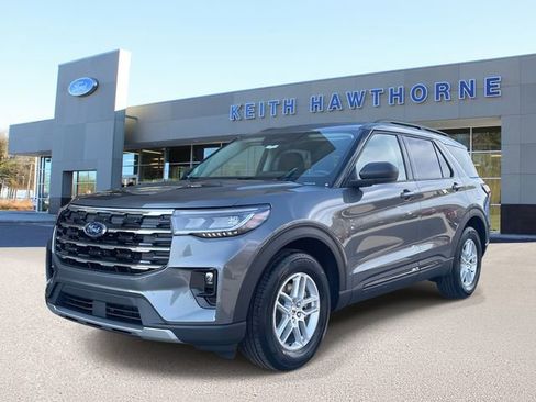New 2026 Ford Explorer Active w/ Active Comfort Package image 3
