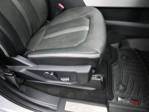 Used 2019 Ford F150 Platinum w/ Equipment Group 701A Luxury AWD/4WD image 31