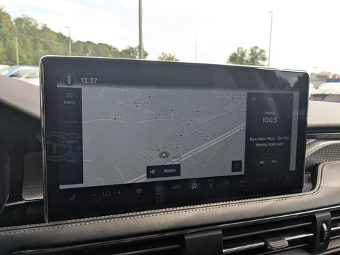 Used 2024 Lincoln Corsair Reserve w/ Equipment Group 201A image 16