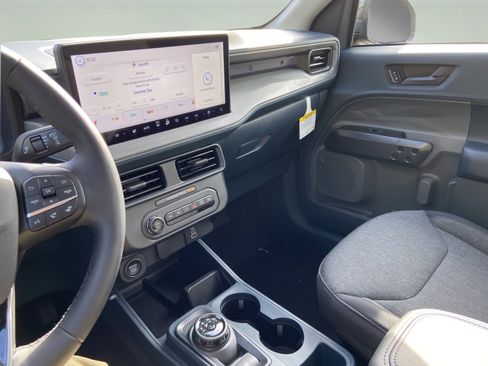 New 2025 Ford Maverick XLT w/ XLT Luxury Package image 12