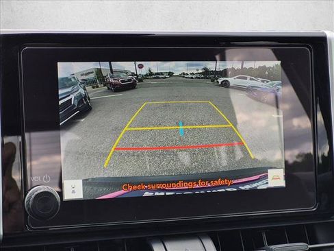 Used 2025 Toyota RAV4 XLE AWD/4WD image 13