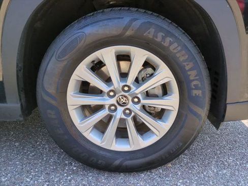 Certified 2025 Toyota Grand Highlander AWD image 11