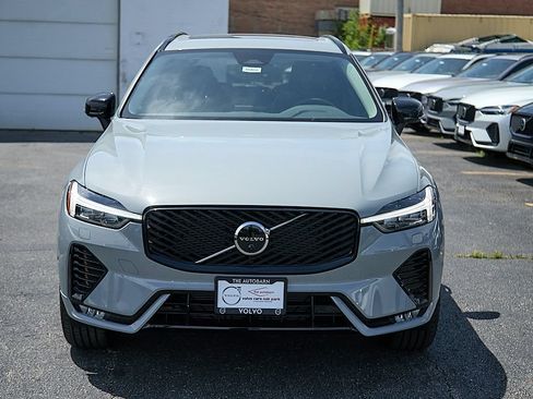 New 2026 Volvo XC60 B5 Plus w/ Climate Package PRO AWD/4WD image 5