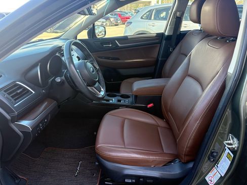 Used 2018 Subaru Outback 3.6R Touring w/ Popular Package #3 image 8