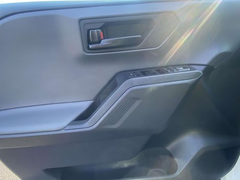 Used 2026 Toyota RAV4 LE AWD/4WD image 17