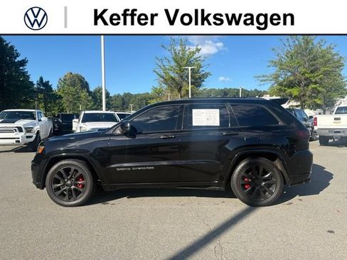 Used 2017 Jeep Grand Cherokee Overland w/ Jeep Active Safety Group AWD/4WD image 2