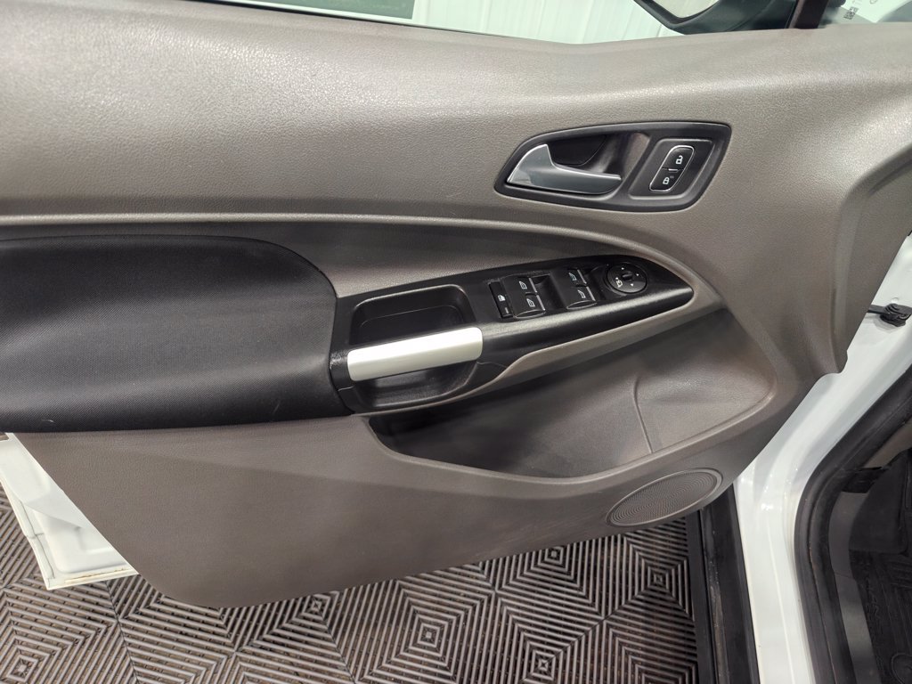 Used 2020 Ford Transit Connect XLT FWD image 39