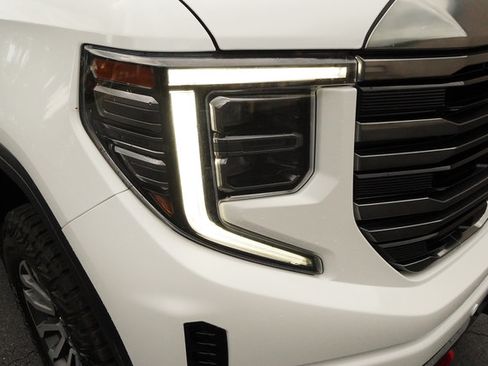 Used 2023 GMC Sierra 1500 AT4 AWD/4WD image 31