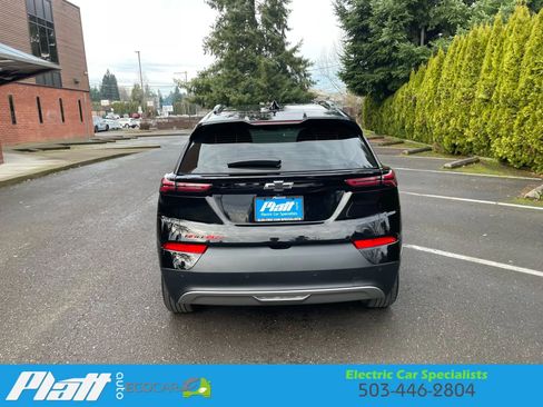Used 2023 Chevrolet Bolt EUV Premier w/ Sun & Sound Package image 8